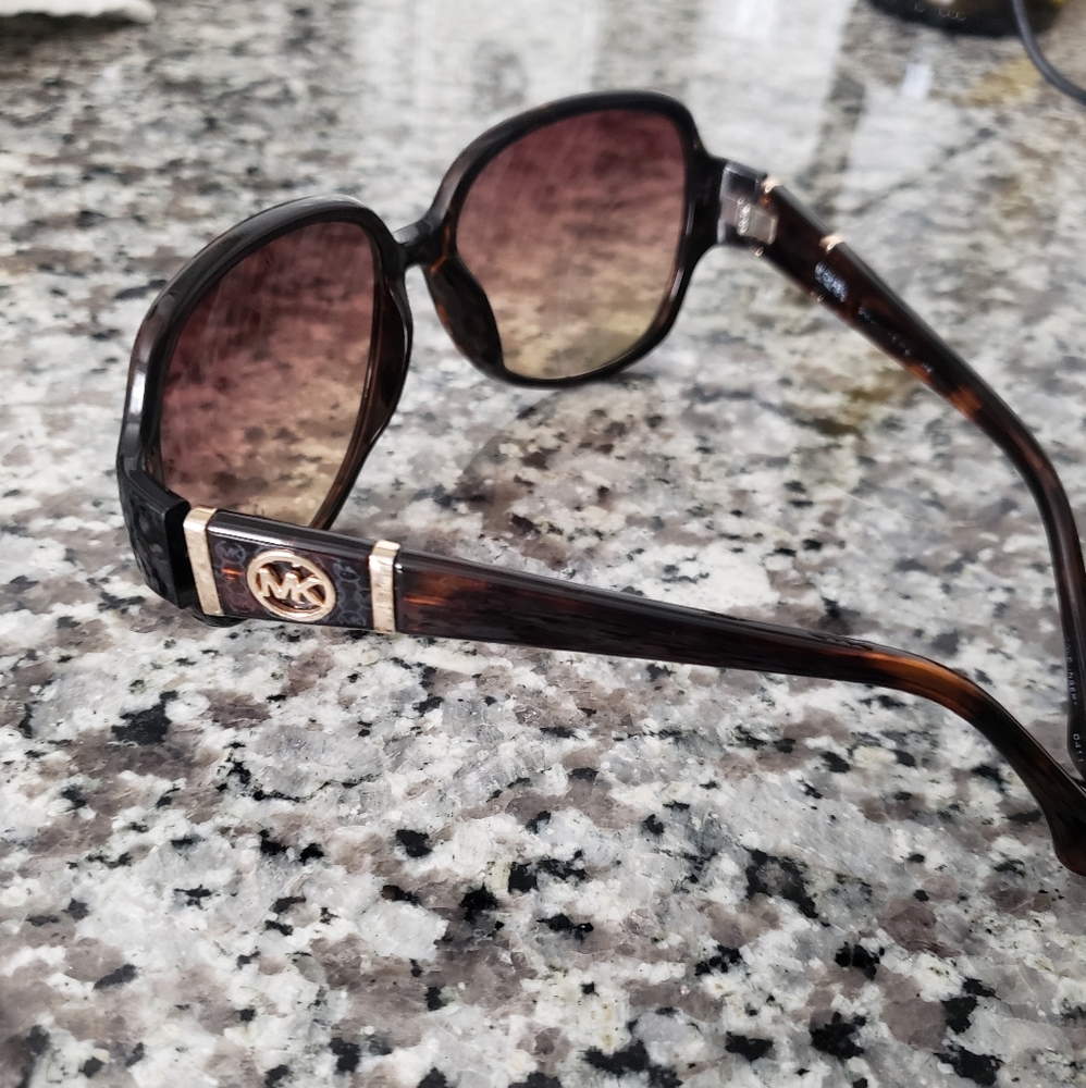 Michal kors sunglasses